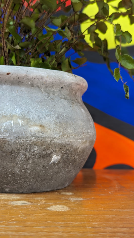 Vintage concrete lipped pot