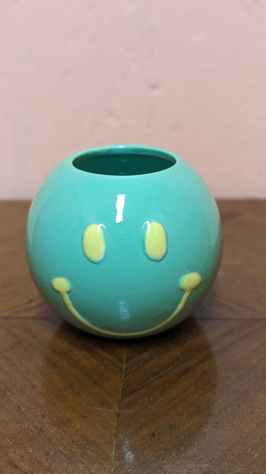 Smiley pot green