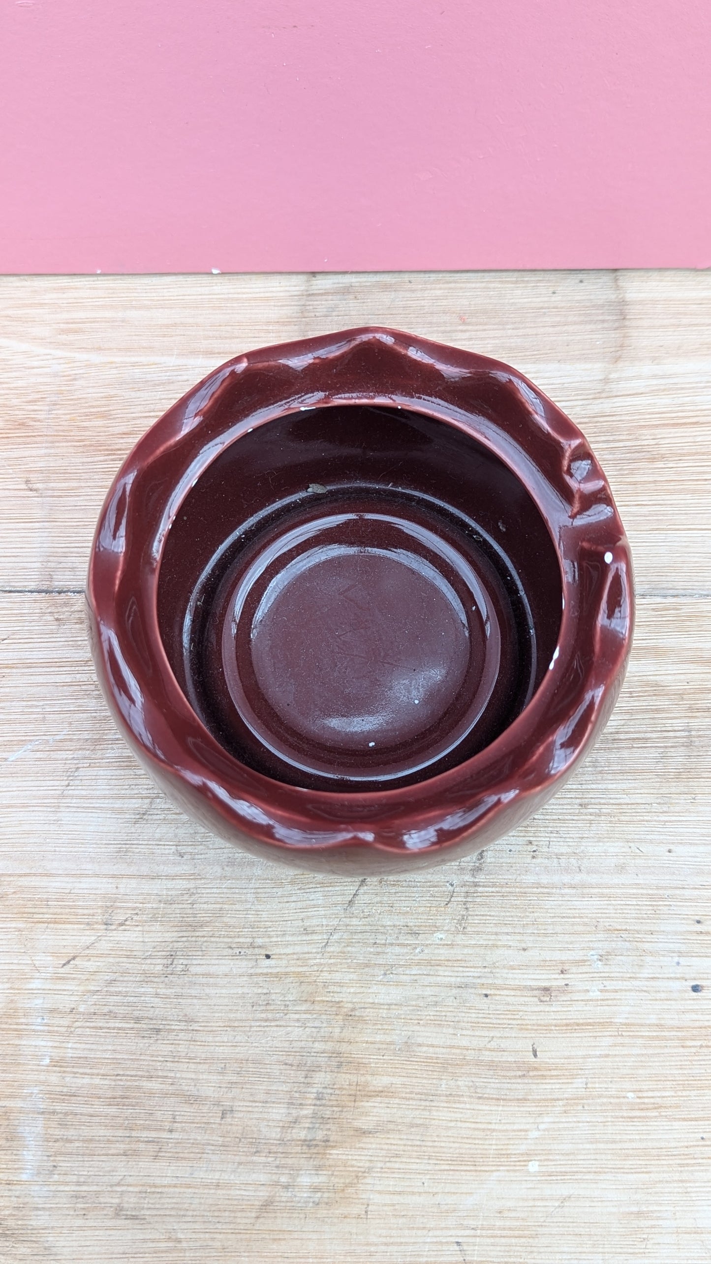 Brown rippled sugar bowl