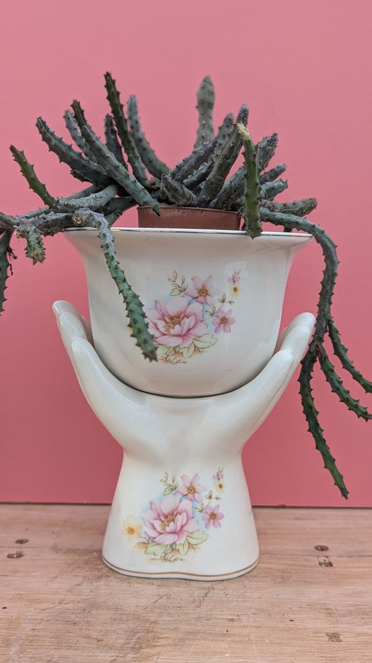 Vintage pot + jardiniere