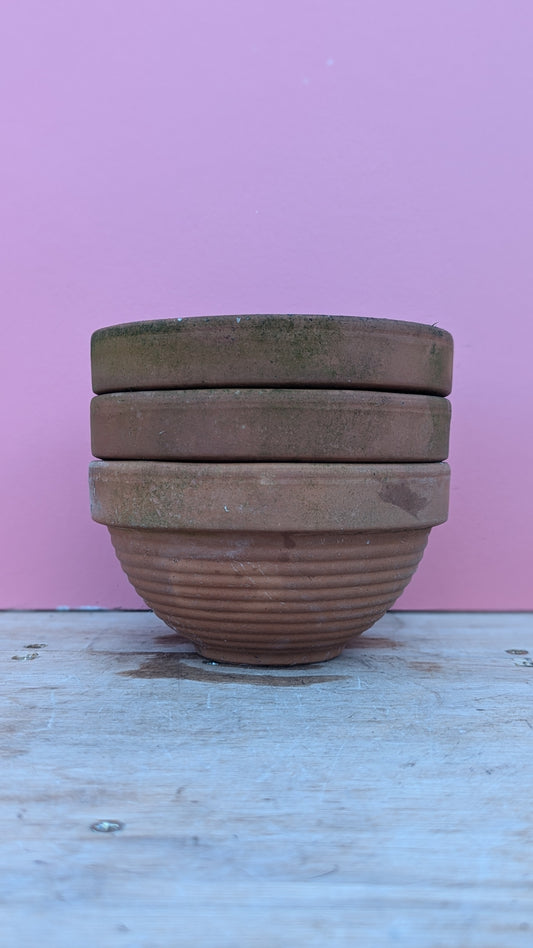 Terracotta bowl ribbed - 23cm