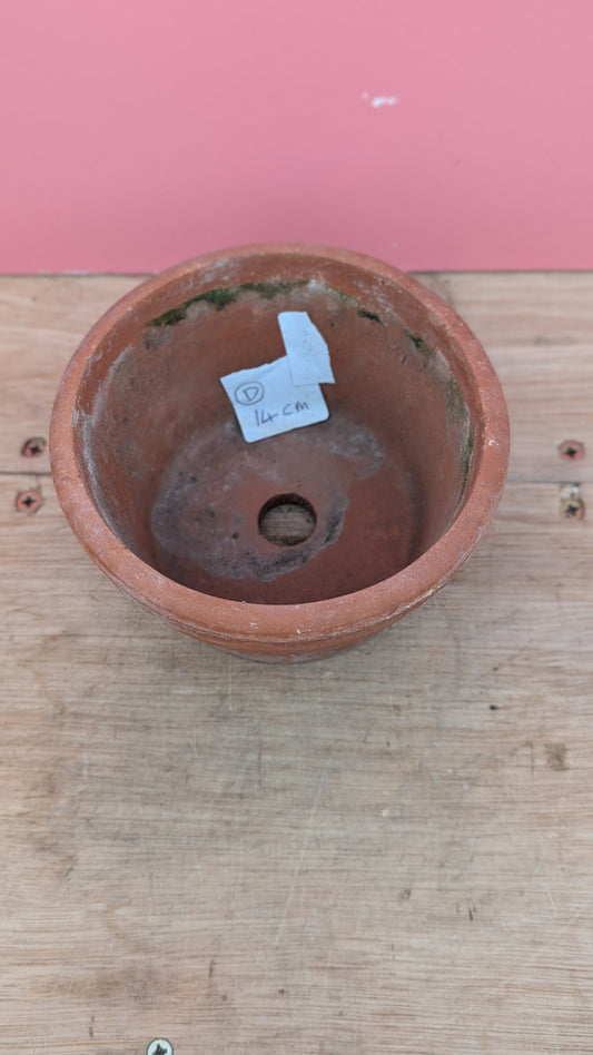 Vintage terracotta pot D - 14cm