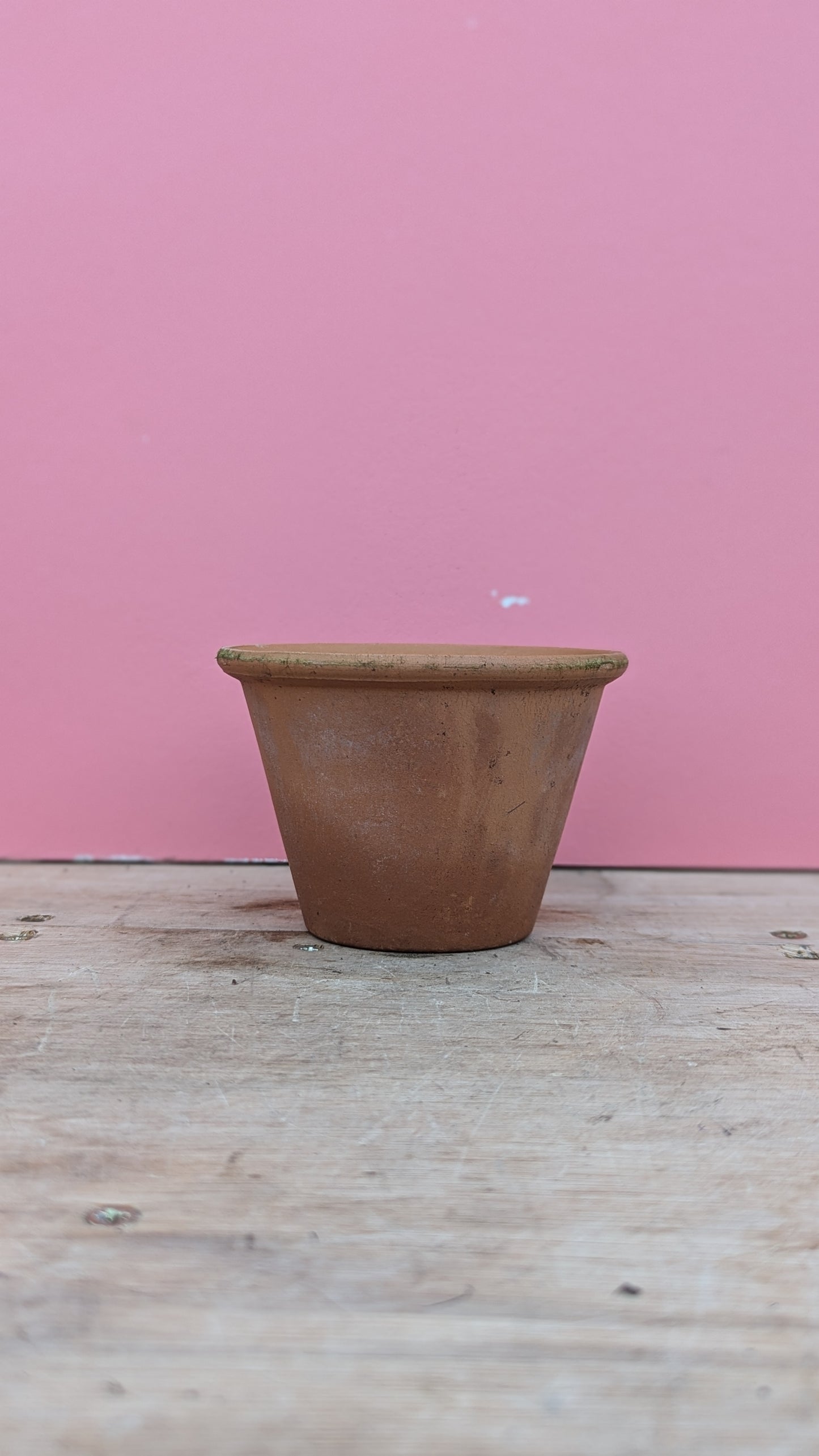 Vintage terracotta pot E - 11cm