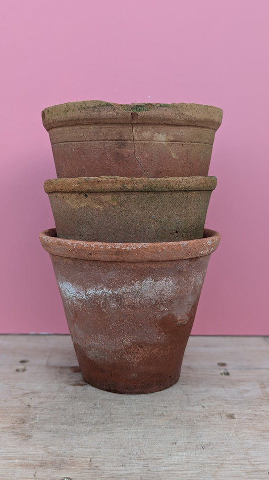 Vintage terracotta pot F - 17cm