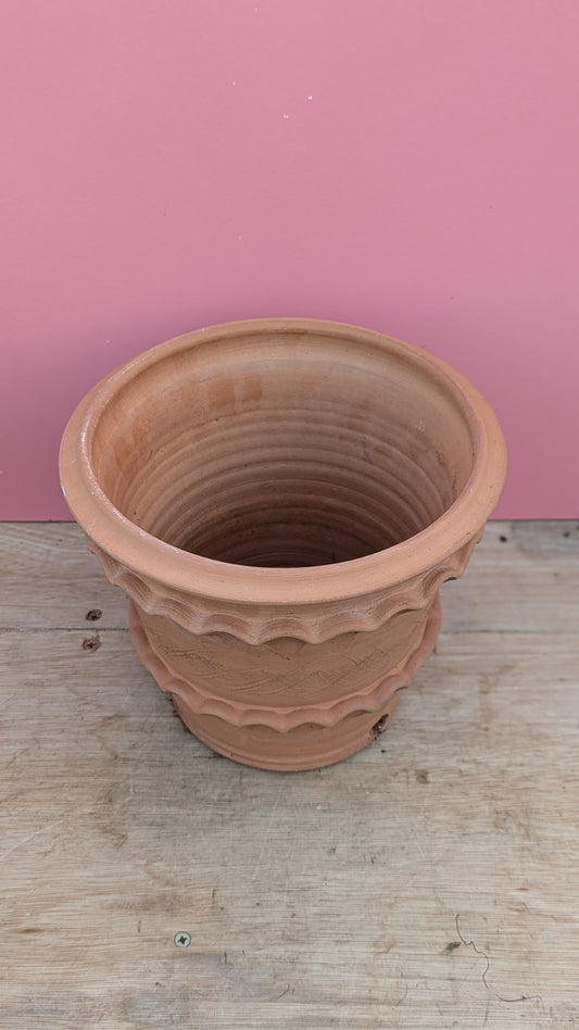 Vintage terracotta pot J - 21.5cm