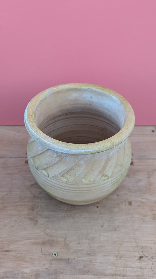 Vintage terracotta pot K - 17cm