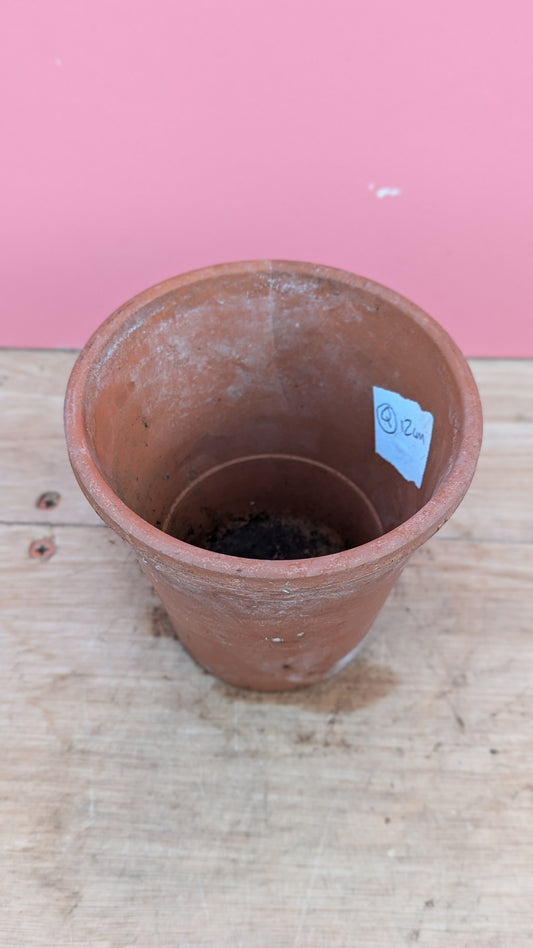 Vintage terracotta pot Q - 12cm